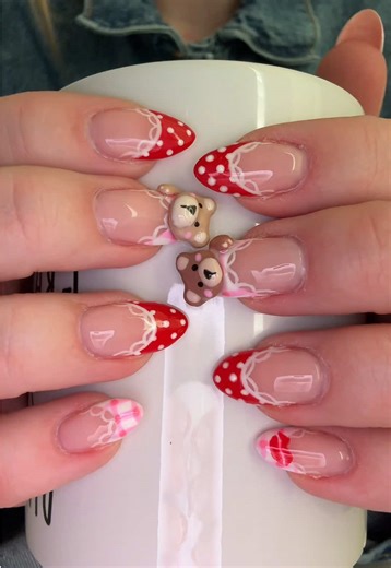 VALENTINES DAY NAILS! 💌 These nails got me 🧱. #nails #valentinesday #valentinesnails #nailideas #nailart