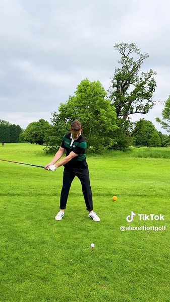 Swinging faster doesn’t always mean more club head speed! You have to be all in sync ✅ #golf #golflesson #golfpractice #golfproblems #golfprofessional #golflesson #golflover #golflessons #golfinstruction #golfisgreat #golfinstructor #golftips #golftime #golftip #golftipsdaily #alexelliottgolf