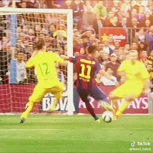 ່ (@fluent_futbol)’s video of Daniel Caesar Concert