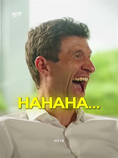 When Muller Hunts Messi 🤣