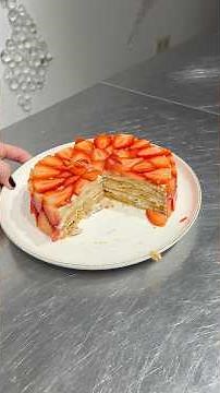A simple layered cake with sour cream frosting 🍰 Recipe in the pinned comment ⬇️
