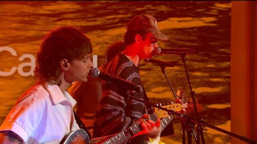 Saturday Sessions: Hippo Campus performs "Everything At Once"