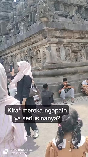 Tiktok viral dancer teaches moves
