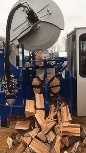 2.8M views · 20K reactions | Besoin de bois pour finir l'hiver ?  | Outillage 2000 | Facebook