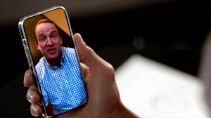 Before hosting the ESPYS, Stephen Curry got some advice from Kevin Hart and Peyton Manning. He may not want to listen to it, though ... 😆 📱 | ESPN