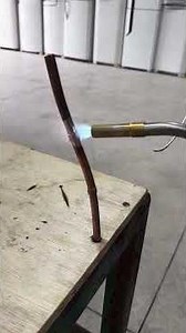 Student practicing brazing - HVAC courses 👉44 98861-5235