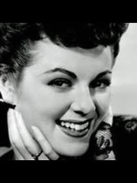 13 Sexy Photos of Barbara Hale aka Della Street