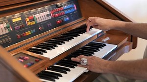 Start your week off the right way with former longtime Cubs organist and St. Laurence alum Gary Pressy '75 playing the Viking Fight Song! | St. Laurence High School