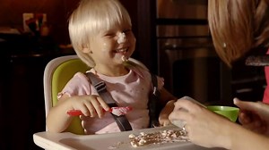Huggies Triple Clean Wipes TV Spot, 'Triple Mess Family'