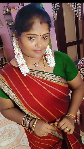 4.1K views · 5.9K reactions | கள் குடிக்கத் தேவையில்லையே - உன் கண்ண கொஞ்சம் பாத்தாலே! காசு பணம் எனக்கில்லையே - இல்லை கட்டிடுவேன் தாஜ்மஹாலே | Subha Mani | Facebook