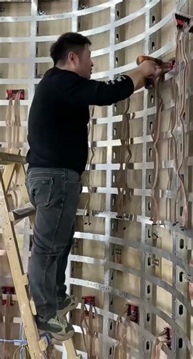 Installation video of an arc-shaped structure example. Welcome to inquire.