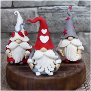 355K views · 3.8K reactions | The perfect cake toppers for this Christmas!❤️ | MetDaan Cakes | Facebook