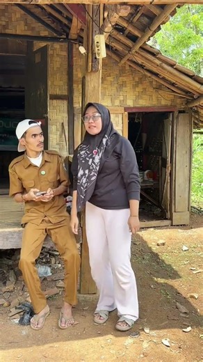 nih cara ngasih kode ke suami minta duit tuh ke gini#comedy#lucu#shortvideo#short