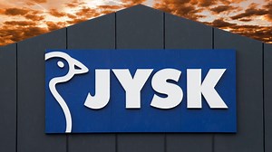 Trendiges Wohnaccessoire: Der vielseitige Sockel von Jysk in hellen Farben verschönert jedes Zimmer