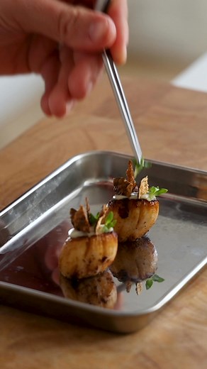 4K views | A 2025 favorite! Perfectly piped dots are satisfying, but symmetrical rings? Next level. Shop our culinary tools, trusted by 200+ Michelin-starred chefs. Let’s shape the future of food! | MoldBrothers | Facebook