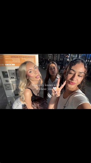 Heartfelt Trio Appreciation for Best Friends