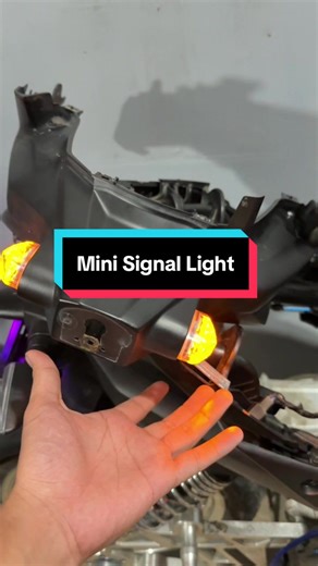 Mini Signal Light for Universal Use