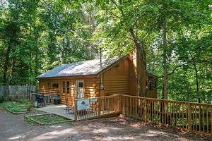 Pigeon Forge Cabins - The Nest