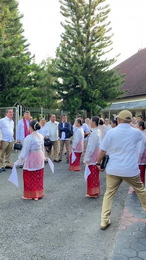 Tari Lenso: Tifa Maluku Tutorial & Tradisional Indonesia