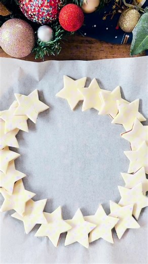 Nutella Puff Pastry Wreath Spread Nutella between two sheets of puff pastry, cut out with a star cutter and brush with egg. Bake at 200c for 15 mins finish with a dusting with icing sugar | My Fussy Eater