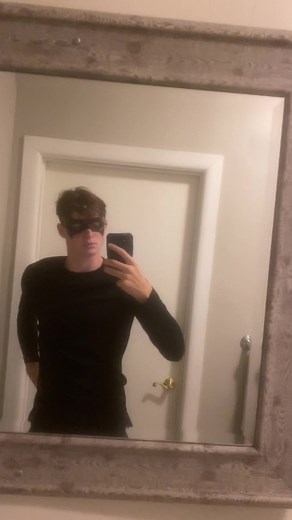 Halloween Nightwing Costume Tips and Symbol Creation