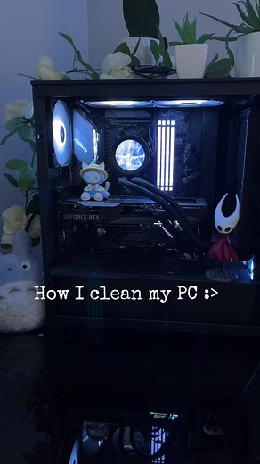 This is a great way to clean a pc for beginners as well :) #fyp #pccase #pccases #cleanpc #pccleaning #pccleaninghack #pcsetup #blueaesthetic #pctour #gamer