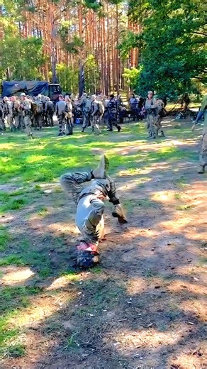 Amazing Moment! Soldiers Showing Off Their Breakdance Moves | Emily Chloe