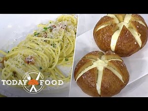 Spaghetti Aglio e Olio and Cheesy Garlic Bread: Get the Recipes!