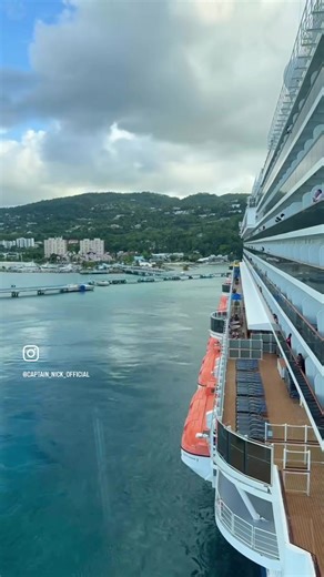 Leaving Ocho Rios 🇯🇲 on November 20th from the main cruise terminal: crystal-blue bay, island energy 🏖️, and Horizon’s smooth turn through the harbor while heading out to sea ⚓️🌊. Next stop: Miami 🇺🇸✨ 👨‍✈️🛳️⚓️🌊 🗺️ 🇮🇹🇺🇸 #carnivalcruise #captain #jamaica #cruise #crew @Brandon Barker @JustinHirschCruising @Cruise Ship Media @niceafts @ebxcruzeiros @CruiseLegend @Cruise Ship Crayz TM @Alex Roberson @The World Of Cruise @pazzoperilmare