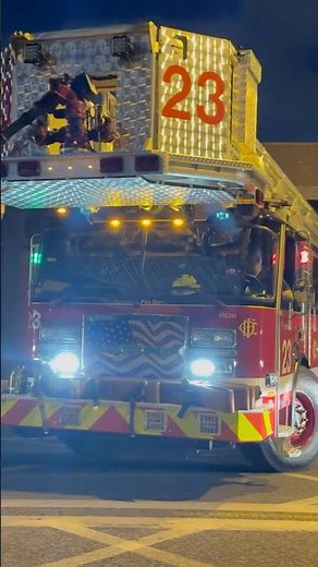 chicago fire department Tower Ladder 23 heading out