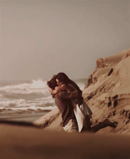 Sarah Cameron's Pregnancy Revelation: Outer Banks Insights