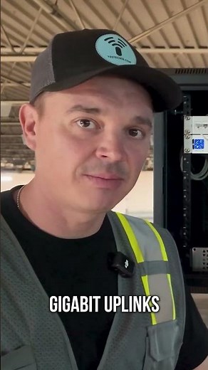 Inside a 2.5GbE Warehouse Network Infrastructure 🔌📊