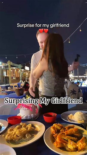 47K views · 1.4K reactions | A surprise meeting with good friends #Homecoming #homecomingsurprise #greencard #thankful #surprise #reunion #bestfriendsurprise #bestfriend #friendship #goals #motivation #tiktok #cominghome #imcominghome #usa | Return Surprise | Facebook