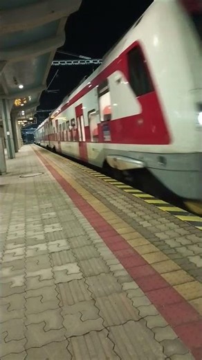 SLOVAKIA RAILWAYS Vchod vlaku Os 3341 ZSSK a.s.