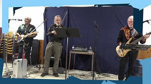The Chinese Breakdown Here is some fine fiddling from Andrew Kent on this lively tune. This is a monthly show that runs normally from Sept-June on the 1st Sunday of each month. Our next show will be on Dec..3/0203 here in Bedford. Our host is Bob Harrison ,and the Sidewinder Band is made up of Andrew Kent on fiddle, Bob MacDonald on bass and ( drum machine operator ) and Carl James on guitar. And they all sing and harmonize very well. Mikes Classic Country Show | Mike Blackburn - Music Videograp
