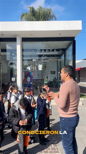 📚✨ Los alumnos de primaria de la escuela Juan Gil Preciado vivieron una ruta turística por el Centro Histórico de Ocotlán, Jalisco, conociendo su historia, cultura y rincones más emblemáticos de nuestra ciudad. 🏛️🚌 #buenambiente #OcotlánJalisco #aprenderjugando #escuela | Turismo Ocotlán
