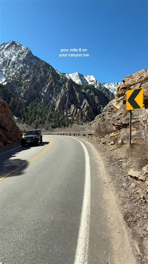 will never get sick of this view! #runhappy #runcommunity #marathonrunner #runnergirl #canyonrun #marathontraining #bostonmarathon