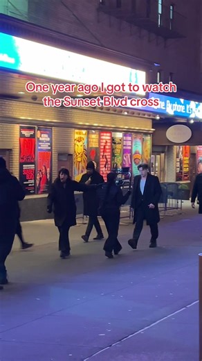 Experience Sunset Blvd Live: A Theatrical Journey
