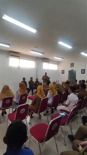 BKPSDM Kabupaten Lima Puluh Kota on Instagram: "Pelaksanaan Ujian Dinas & UPKP Pemerintah Kabupaten Lima Puluh Kota Tahun 2026 💼✨ ​Pemerintah Kabupaten Lima Puluh Kota melalui BKPSDM bekerjasama dengan UPT BKN Padang menggelar Ujian Dinas (Tk. I & Tk. II) serta Ujian Penyesuaian Kenaikan Pangkat (UPKP) bertempat di UPT BKN Padang. Kegiatan ini merupakan langkah nyata dalam peningkatan kompetensi dan profesionalisme ASN di lingkungan Pemkab Lima Puluh Kota. ​Acara dibuka secara resmi oleh Sekret