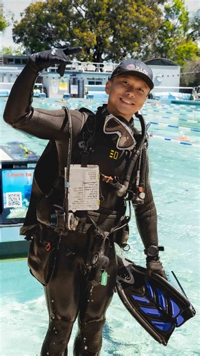 SORTED - that’s how we remember the 5-point descent! 🤿 S - Signal your dive buddy 👌 O - Orientation check 👀 R - Regulator in mouth 👄 T - Time and depth check ⏱️ E - Equalise and descend 👎 D - Descend together 😜 Meet Henry, one of our expert instructors, showing exactly what you’ll learn in your Open Water course. This is the safe way every diver goes underwater. This could be you next week. November is here - perfect time to start your Open Water course before summer hits! Ready to learn h