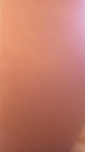 hehe I'm using sis phone😈😈