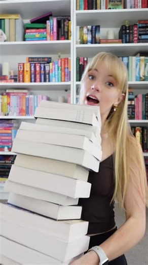 19K views · 258 reactions | I could defs do a part 2 hahha #booktokfyp #BookTok #fantasybooktok #fantasyromance #fantasybookrecs #bookseries #romantasy | Freyvalerio | Facebook