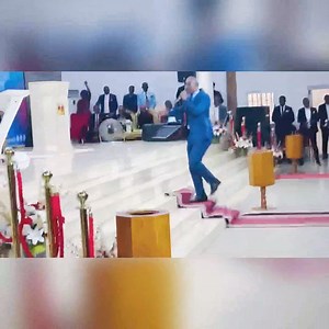 DIEU agira toujours!!! Car nos vies sont entre ses mains 🤲 Merci Archevêque Kodja Guy Vincent 🙏 DIEU VOUS BENISSE ✨️ | Gadji Celi l'officiel