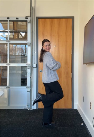 A little winter ootd ❄️ @aerie @maevebyanthro @J.Crew #corporategirlies #corporateoutfit #outfits #outfitinspo #fyp