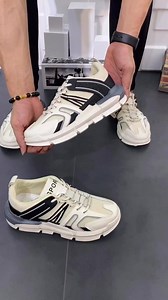 307 reactions · 276 comments | Đẹp zai nên hay bị hết size  __ fom gọn gàng + màu be siêu hót | Đức Sport | Facebook