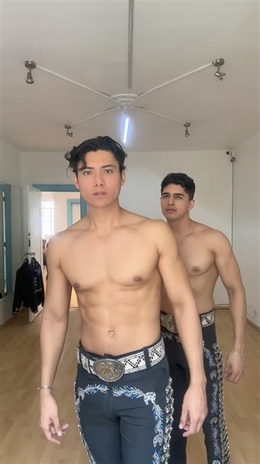 47K views · 3.2K reactions | Vieron eso?  #marciano #hongos #vuelo #sopa #ala #avion #entrar #fyp #parati | Pistolas de Oro | Facebook