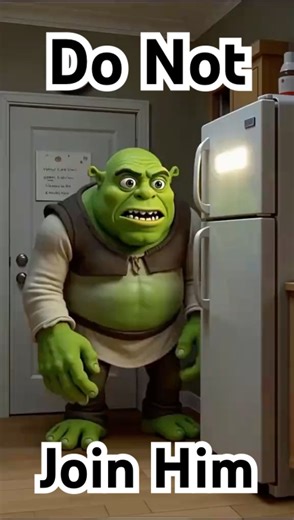 What to do if Shrek is in your kitchen at 3AM🧌😳 Scary Story😱
