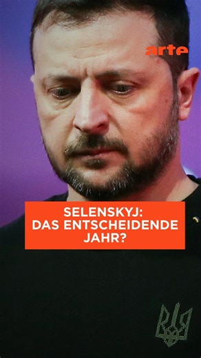 ARTE Info | Die Doku zeigt Selenskyj 2025 in einem Jahr extremer Belastung: Die Ukraine leidet unter Dauerangriffen, die Armee ist erschöpft, die... | Instagram