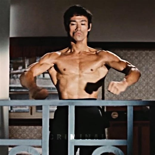 “Breaking Boards Is Easy — Real Power Isn’t | Bruce Lee”