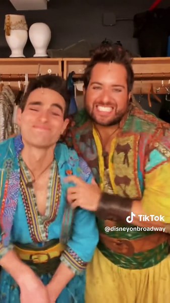 Ring bells! 🔔 Bang the drums! 🥁 The 10th Anniversary performance of Broadway’s ALADDIN is TONIGHT, and the royal entourage is READY! 💙❤️💚 #broadway #anniversary #disney #aladdin #theatretok